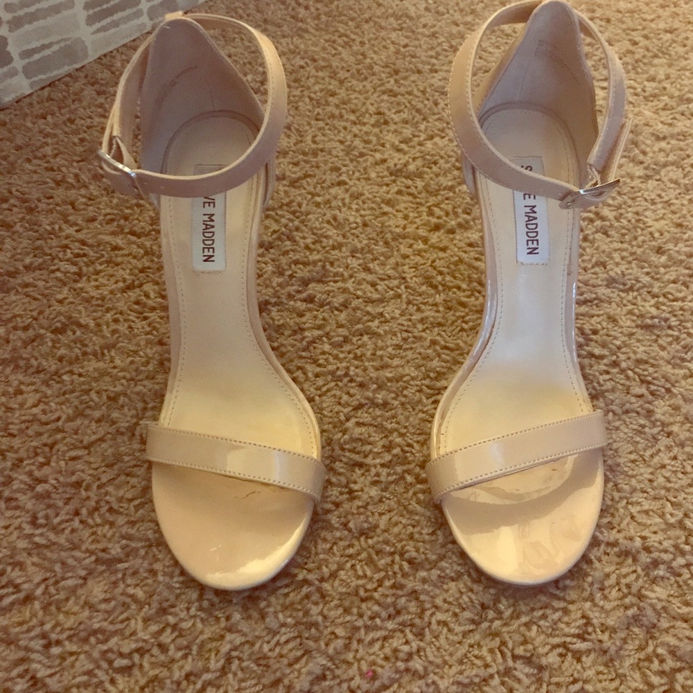 Steve Madden nude realove patent stiletto 8m
